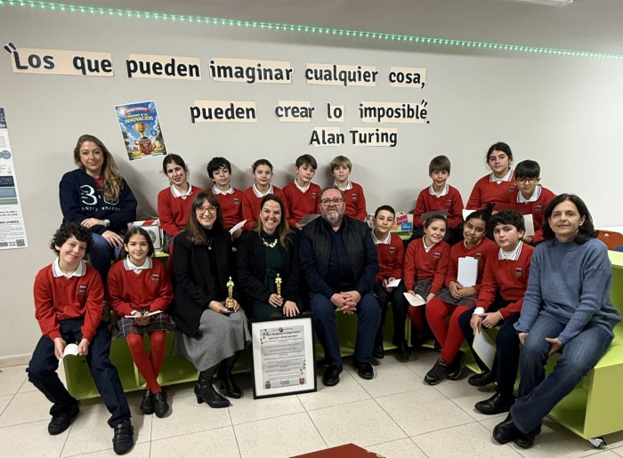 Carla Greciano, Alcaldesa de Galapagar, felicita a nuestros alumnos