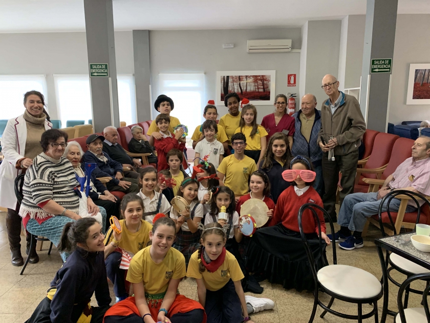 Navidades solidarias en el Colegio Gondomar.